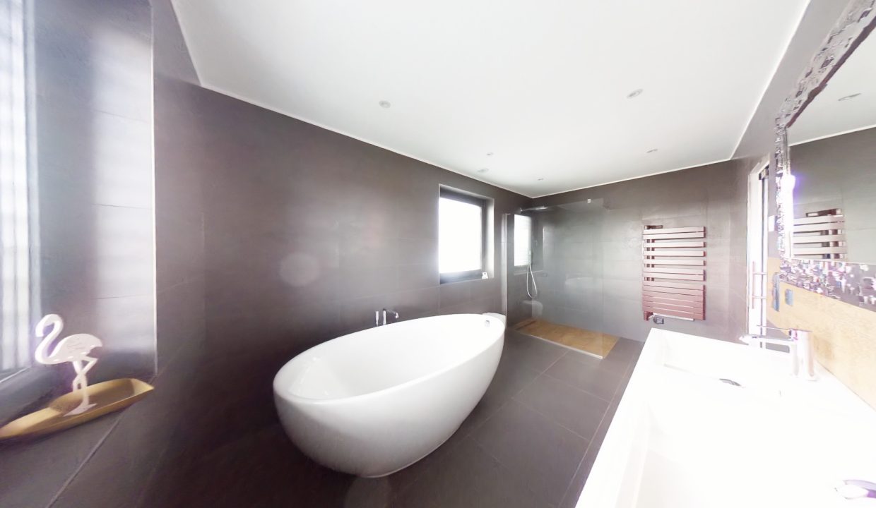 Master Bedroom 4 - Bath 2